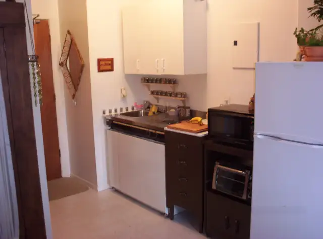 AGRÉABLE STUDIO  1 ½  IMMEUBLE TRANQUILLE - Photo 4