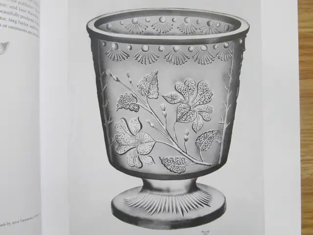 FRAGILE AND FANCIFUL by Deborah Trask - 2011 - Photo 4
