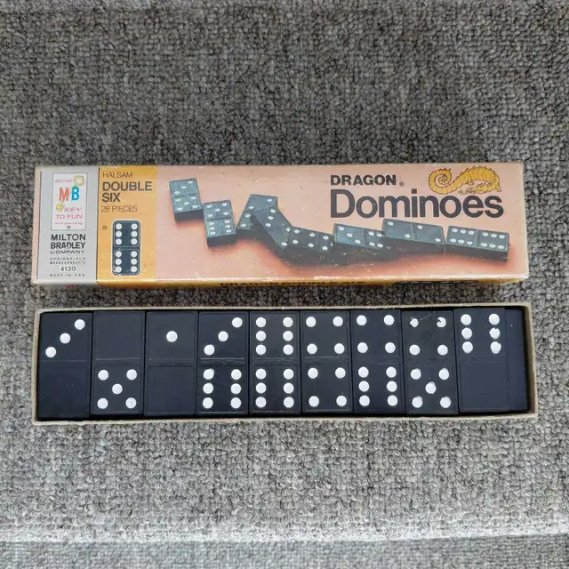 Jeu de dominos vintage Double Six en bois