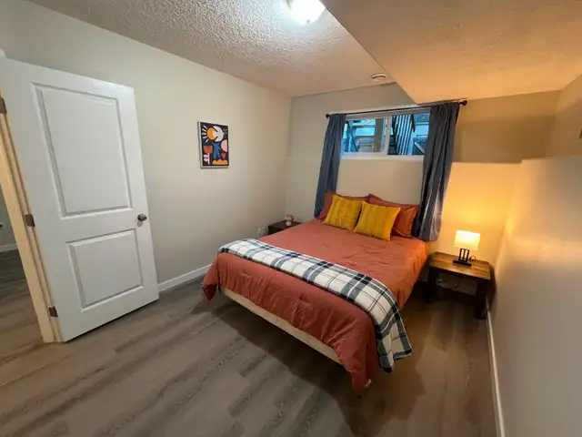 ❤ 4BR Crew House: Park Views, King Bed, Modern, All-Inclusive - Photo 9