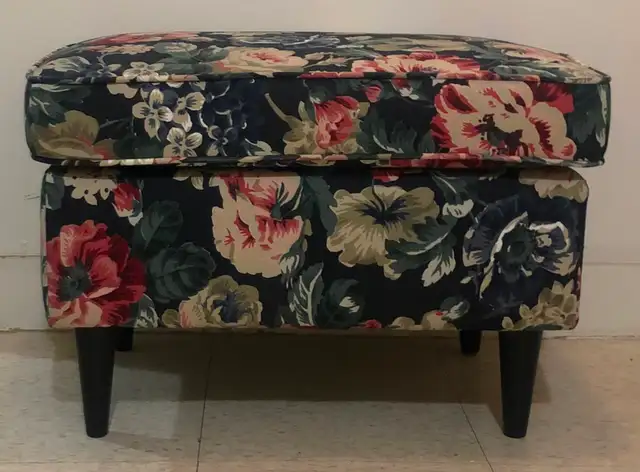 Entryway Bench - ONLY $5 - Photo 3