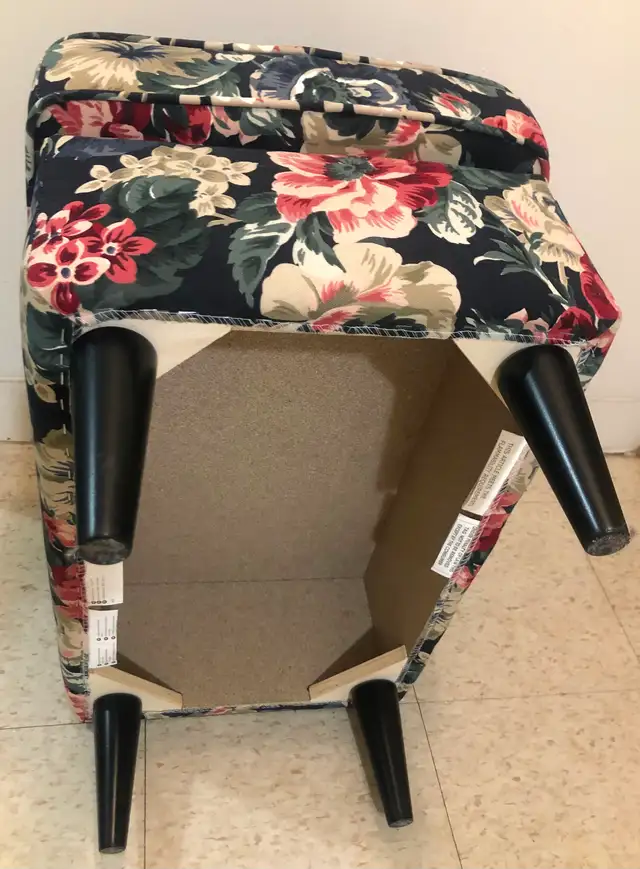 Entryway Bench - ONLY $5 - Photo 4