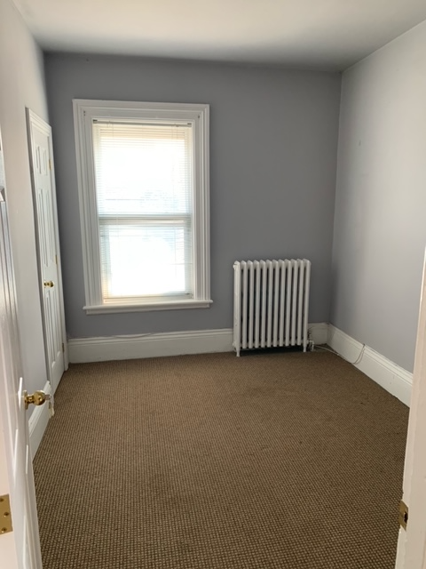 5 bdrm house avail in downtown Peterborough for students/grads - Photo 13