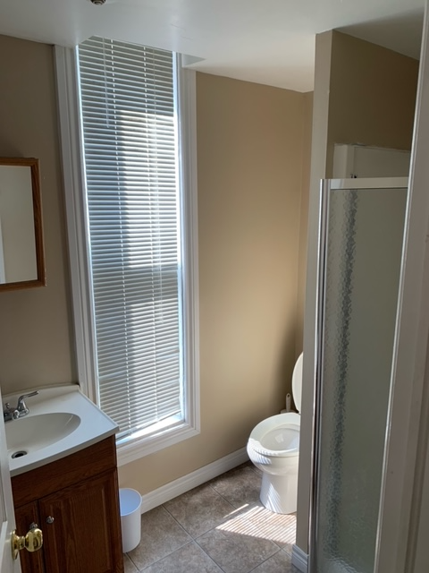 5 bdrm downtown Ptbo location house for rent - Photo 3