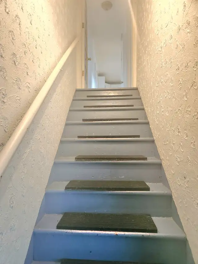 4 1/2 Duplex 2e étage électroménagers - Photo 10