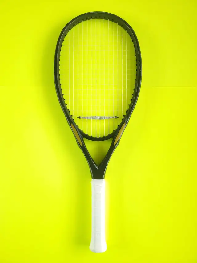 HEAD Intelligence i.S12 tennis racquet