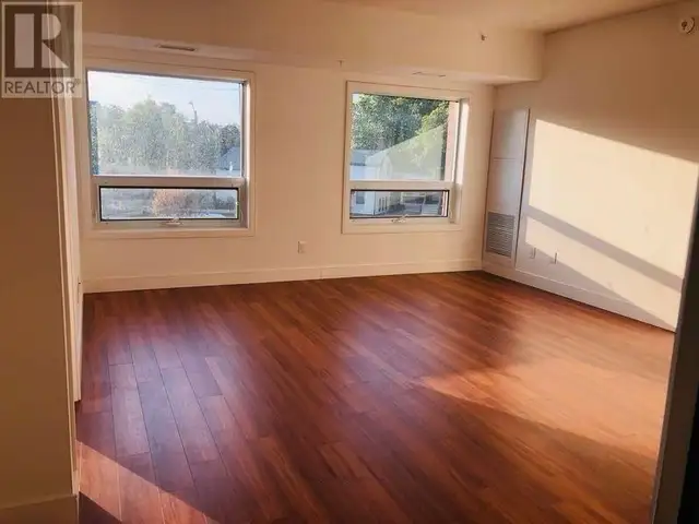 Room for Rent - Photo 3
