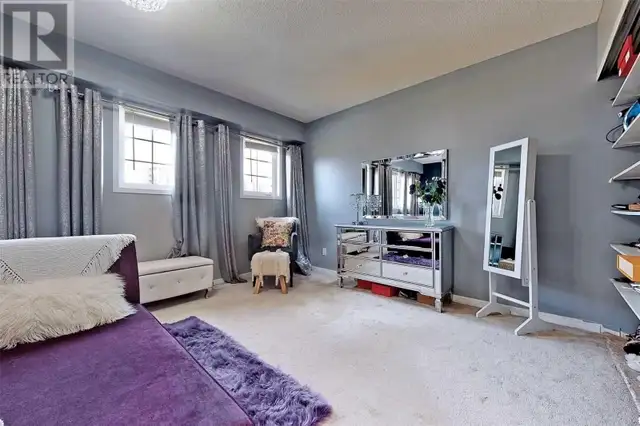 Pickering 3 Bedroom Executive 3 floor Condo in Gated Complex. - Photo 8
