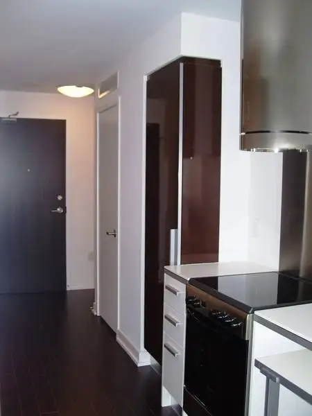 1 Bedroom City Place Downtown Lakeshore and Spadina 550sqft - Photo 8