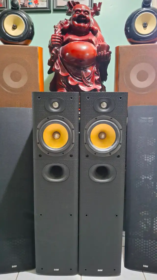 Bowers and wilkins speakers (Made in England)