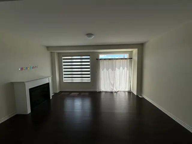 ONE Bedroom at First floor for Rent in 4 bedrooms Townhouse. - Photo 2