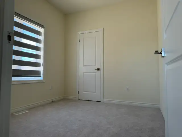 ONE Bedroom at First floor for Rent in 4 bedrooms Townhouse. - Photo 6