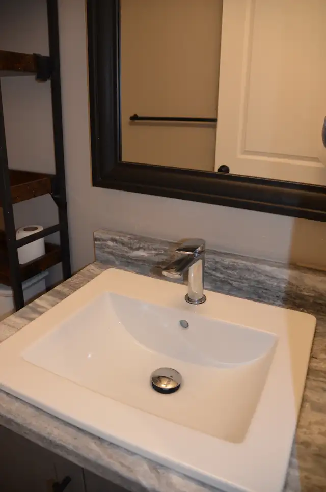 New 3BR — Truly All-Inclusive w/ Parking, Snow & Lawn Care - Photo 8