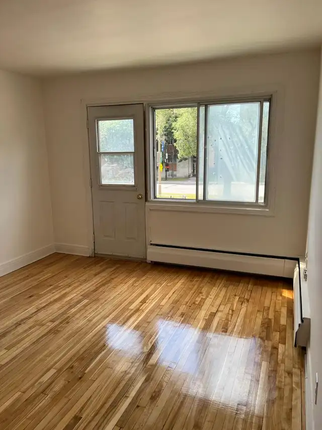 4 1/2 for rent parking included - Photo 7