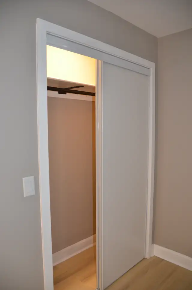 Renovated 3BR Lower Unit — Gas Fireplace, Kitchen Island, Truly - Photo 28
