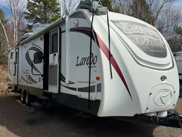 2013 Keystone Laredo 303TG - Photo 2