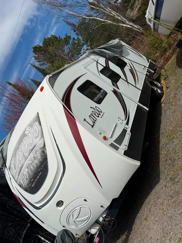2013 Keystone Laredo 303TG - Photo 3
