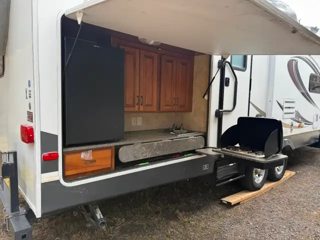 2013 Keystone Laredo 303TG - Photo 4