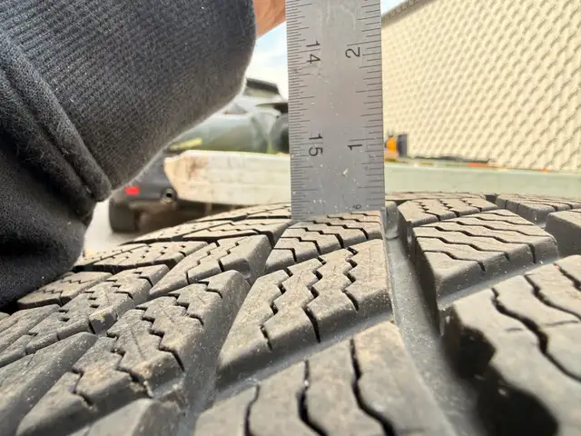 Continental tires with rims 225/65R17 - Photo 5