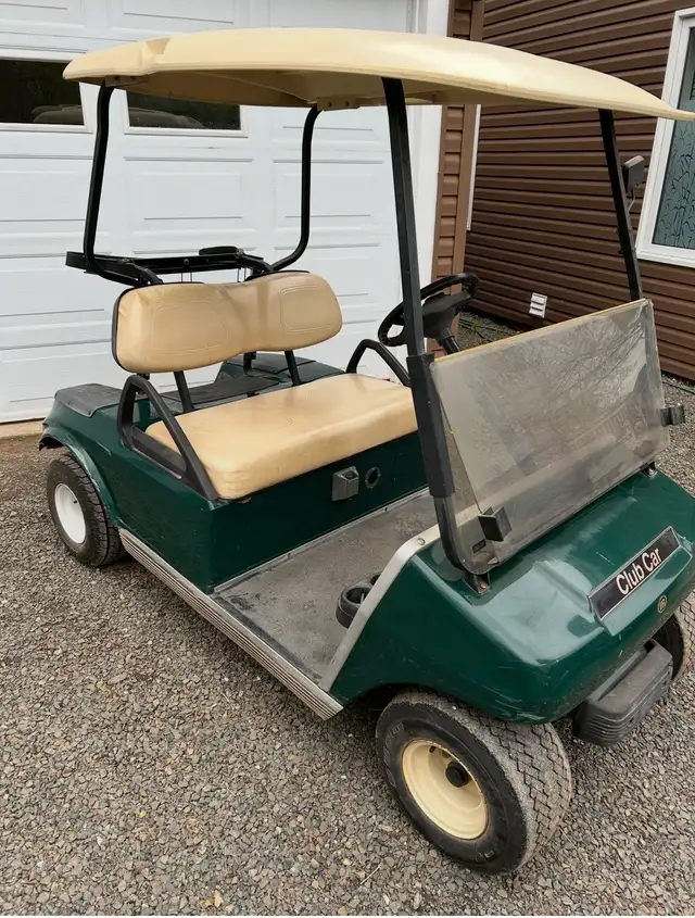 Club Car electric golf cart - Photo 2
