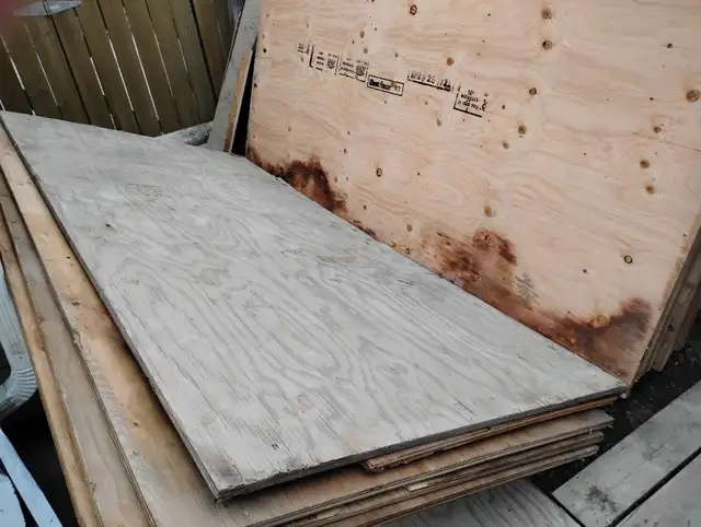 3/8' , 1/2' , & 3/4' Used Plywood - Photo 8