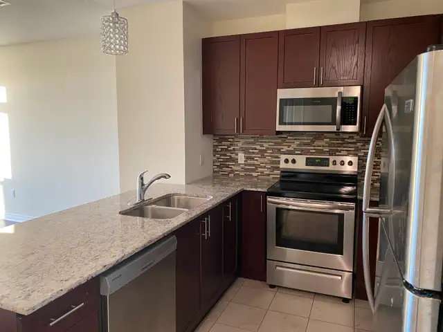 Bright and Spacious Two Bedroom   Den Located in Markham East