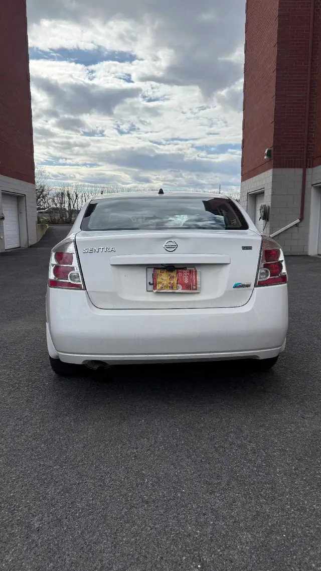 Nissan Sentra 2009 - Photo 2