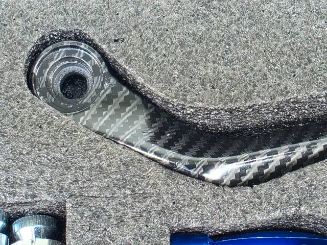 Kawasaki ZX14R RACING Lever Guard Carbon Fiber Look - Photo 3