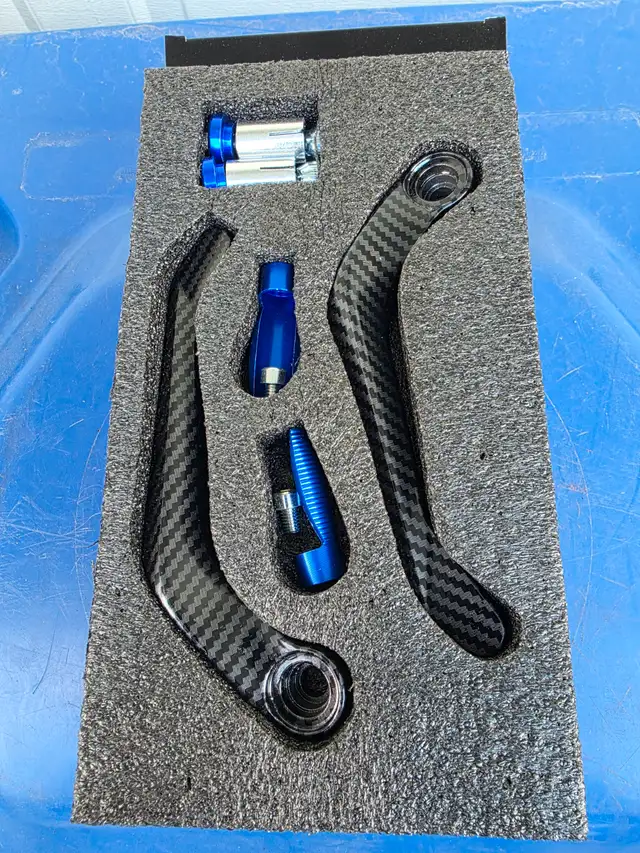 Kawasaki ZX14R RACING Lever Guard Carbon Fiber Look - Photo 6