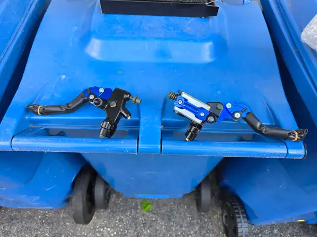 Aftermarket Brake Master Cylinder & Clutch Perch W Blue Leavers