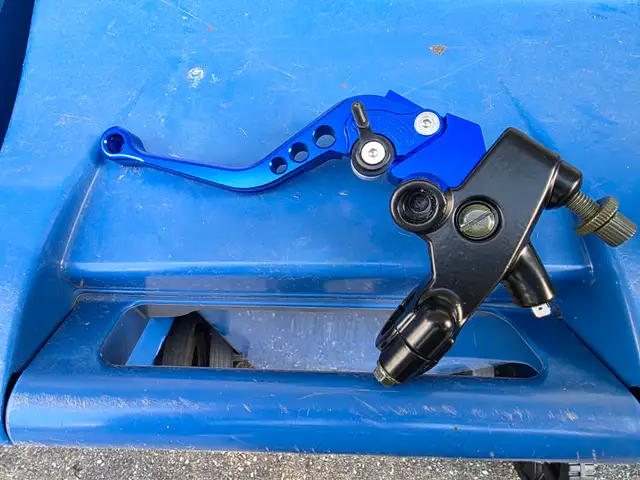 Aftermarket Brake Master Cylinder & Clutch Perch W Blue Leavers - Photo 5