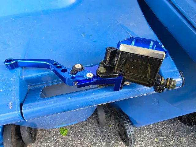 Aftermarket Brake Master Cylinder & Clutch Perch W Blue Leavers - Photo 9