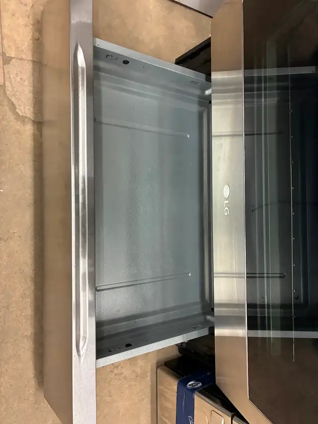 LG Smart ThinQ  range $800 taxin 1 yr. warranty loc.delivery inc - Photo 4
