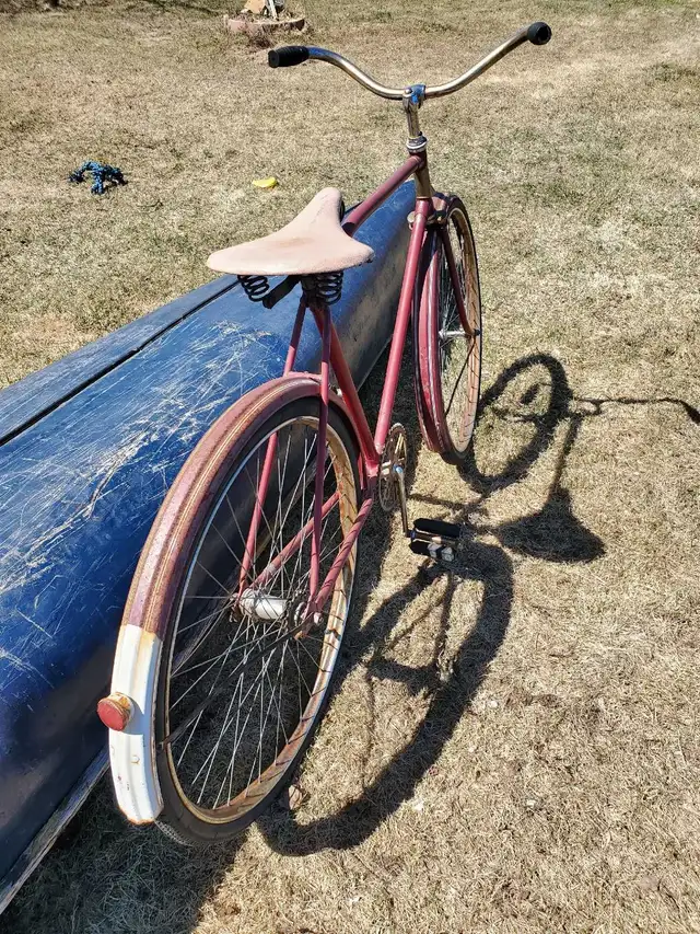Vintage Bicycles - Photo 2