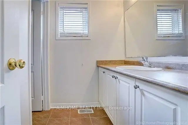 Brampton- Offering a full house for rent  from June 1st - Photo 9