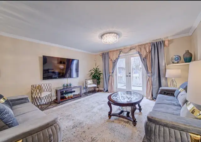 Beautiful four-bedroom house in a box for rent. - Photo 10