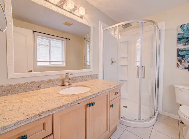 Beautiful four-bedroom house in a box for rent. - Photo 14