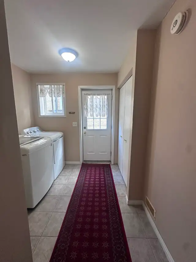 Beautiful four-bedroom house in a box for rent. - Photo 18