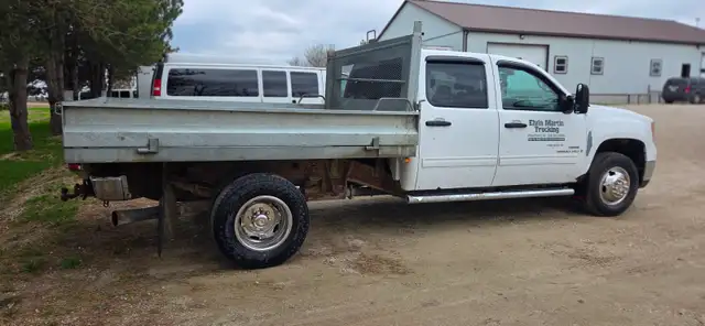 2009 GMC 3500 dually - Photo 5