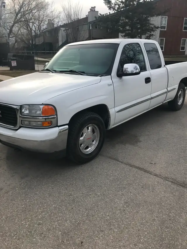 2001 GMC Sierra -- Safetied 2WD