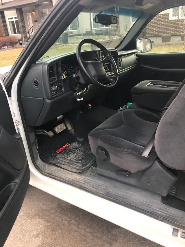 2001 GMC Sierra -- Safetied 2WD - Photo 5