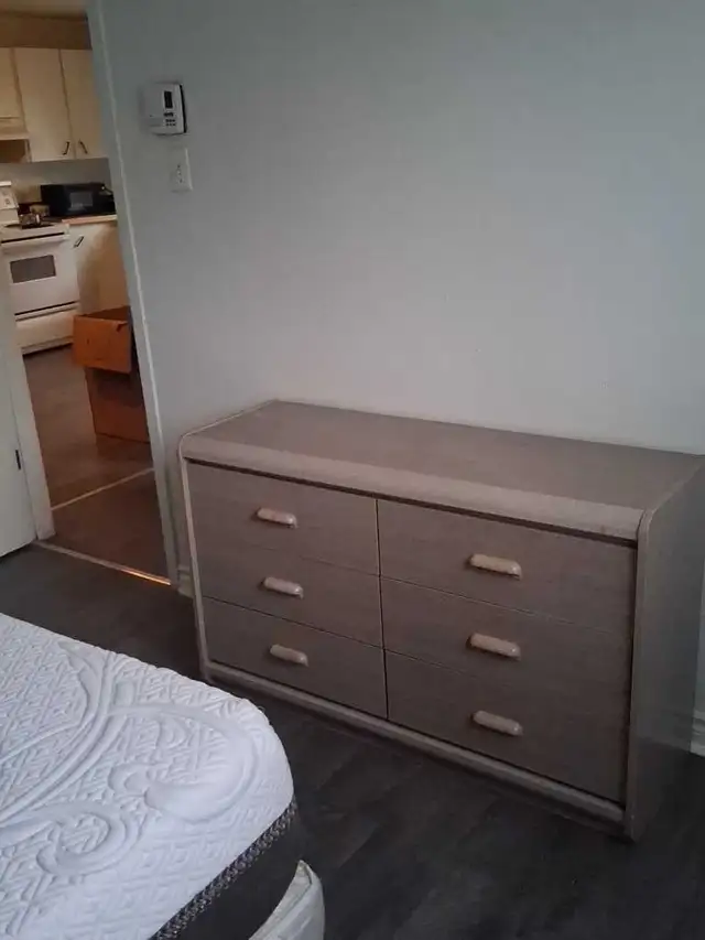 Bedroom sets kept a1 condition - Photo 2