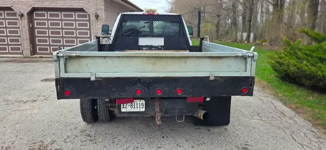 2005 Chevrolet 3500 Dually - Photo 4