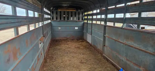Livestock Trailer - Photo 5