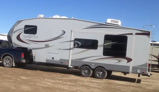 2012 greystone 5th wheel camper