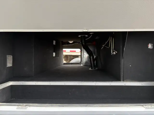 2012 greystone 5th wheel camper - Photo 6