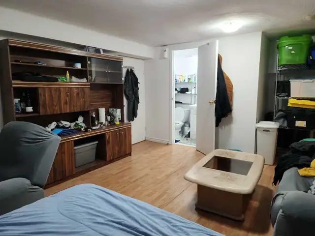 room with Own shower and wc - Photo 2