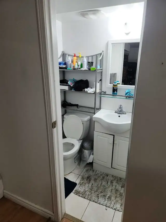 room with Own shower and wc - Photo 4