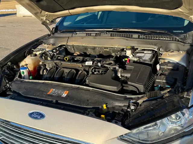 2017 Ford Fusion SE - Photo 5