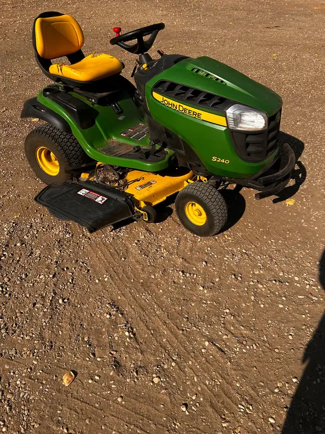 John Deere mower - Photo 3
